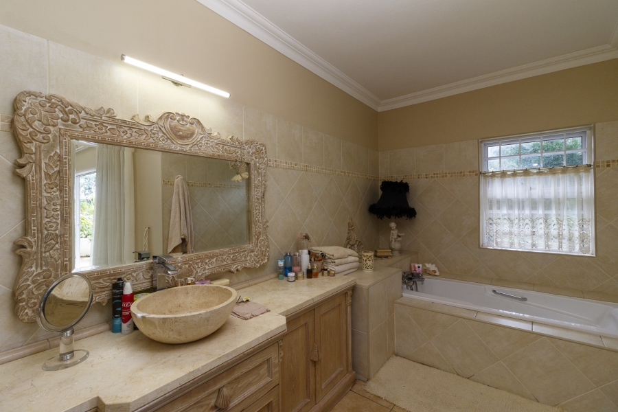 6 Bedroom Property for Sale in West Bank Eastern Cape